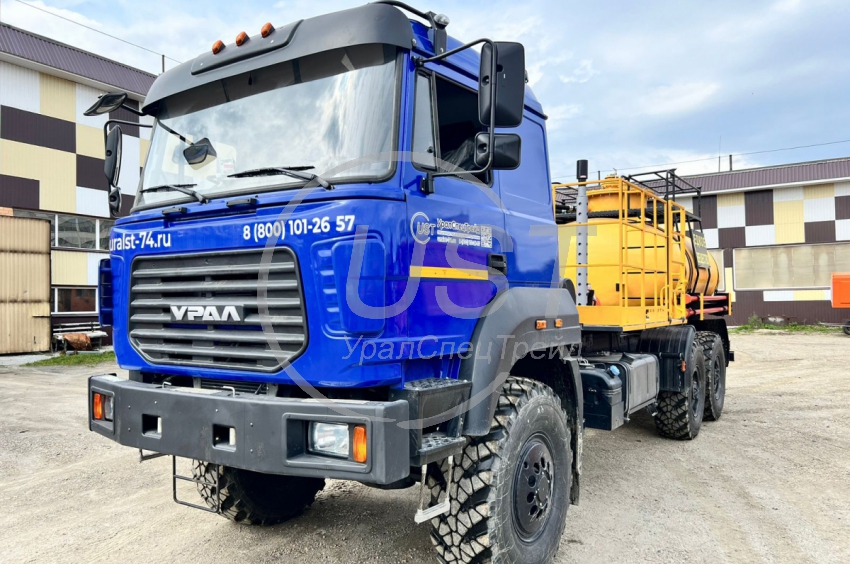 Агрегат для кислотной обработки скважин СИН32.02 на Урал 4320-80Е5