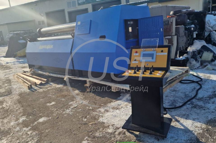 Гидравлический 4-валковый гибочный станок W12-12x2500 б/у